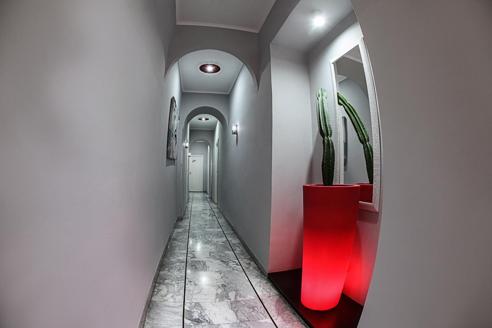 H Rooms Boutique Hotel Naples Luaran gambar